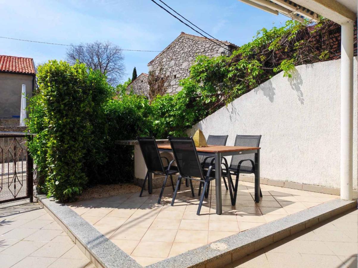 Apartment Rose Krk Town Dış mekan fotoğraf
