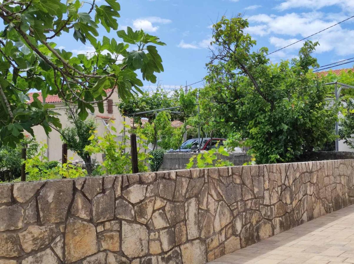 Apartment Rose Krk Town Dış mekan fotoğraf