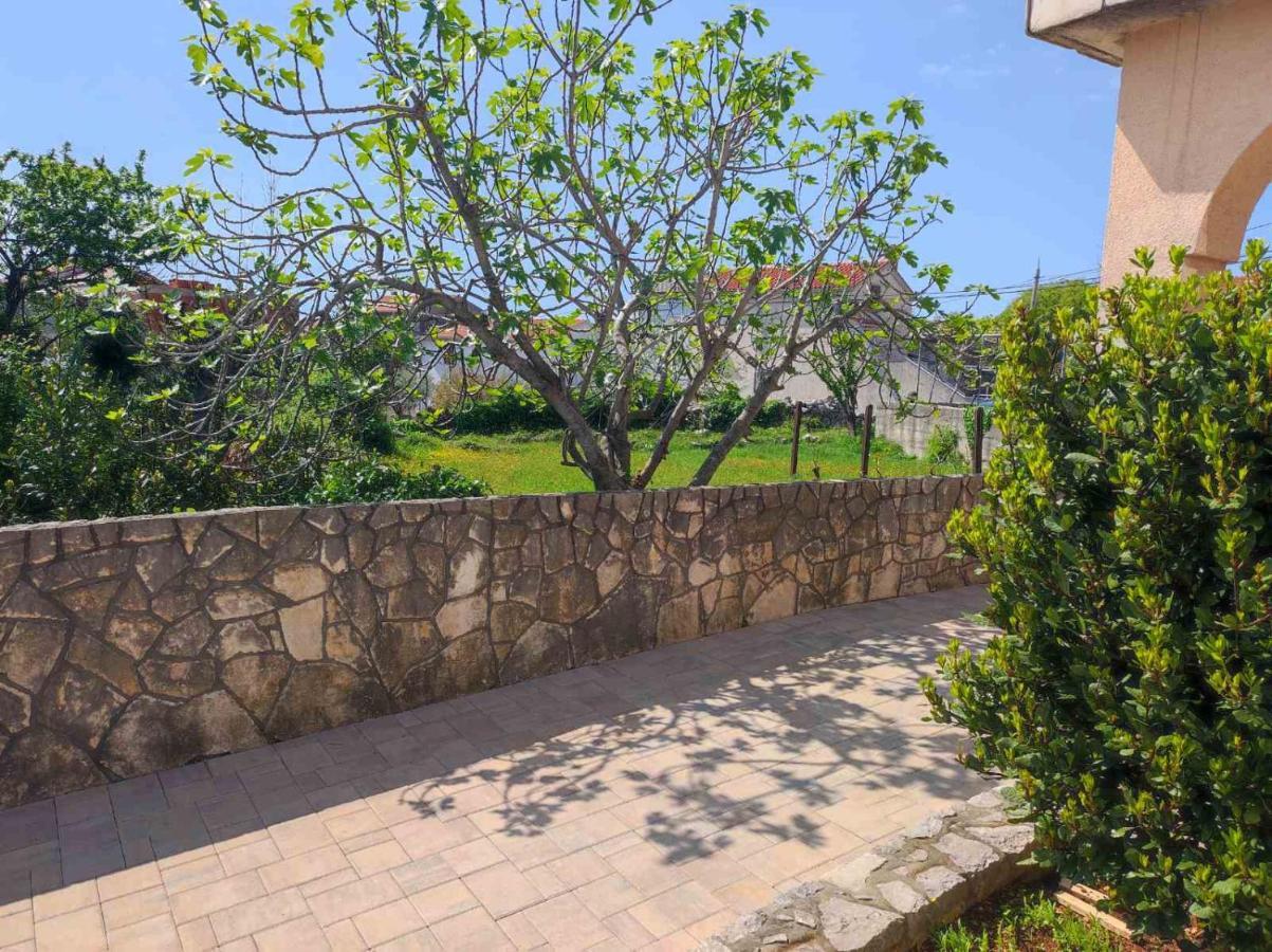 Apartment Rose Krk Town Dış mekan fotoğraf